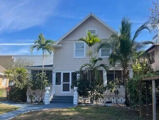 Plus de détails pour 361 Lang Ct N, Saint Petersburg, FL - Logement à vendre
