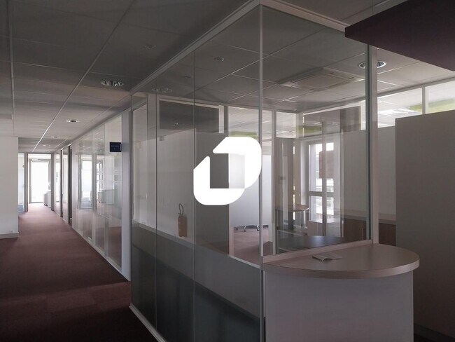 Plus de détails pour Bureau à vendre