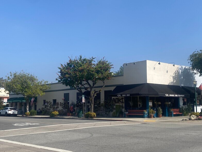 2071 3rd St, La Verne, CA à vendre - Photo de l’immeuble – Image 3 sur 10