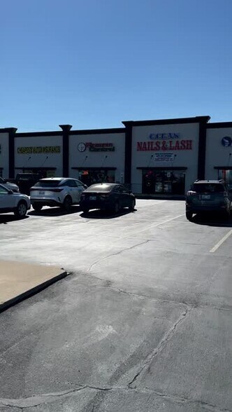 6210-6220 NW Expressway St, Oklahoma City, OK à louer - Vidéo sur l’annonce professionnelle – Image 3 sur 12