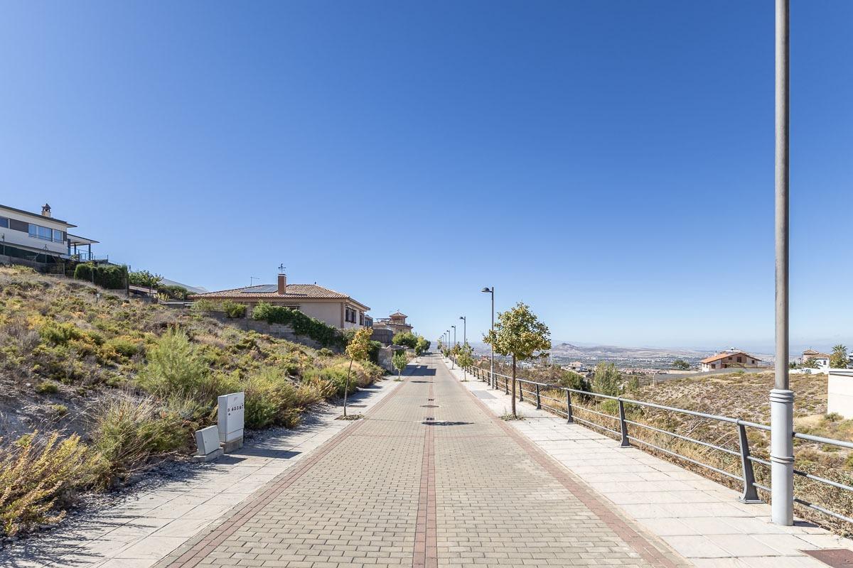 Terrain dans La Zubia, Granada à vendre Photo de l’immeuble– Image 1 sur 12