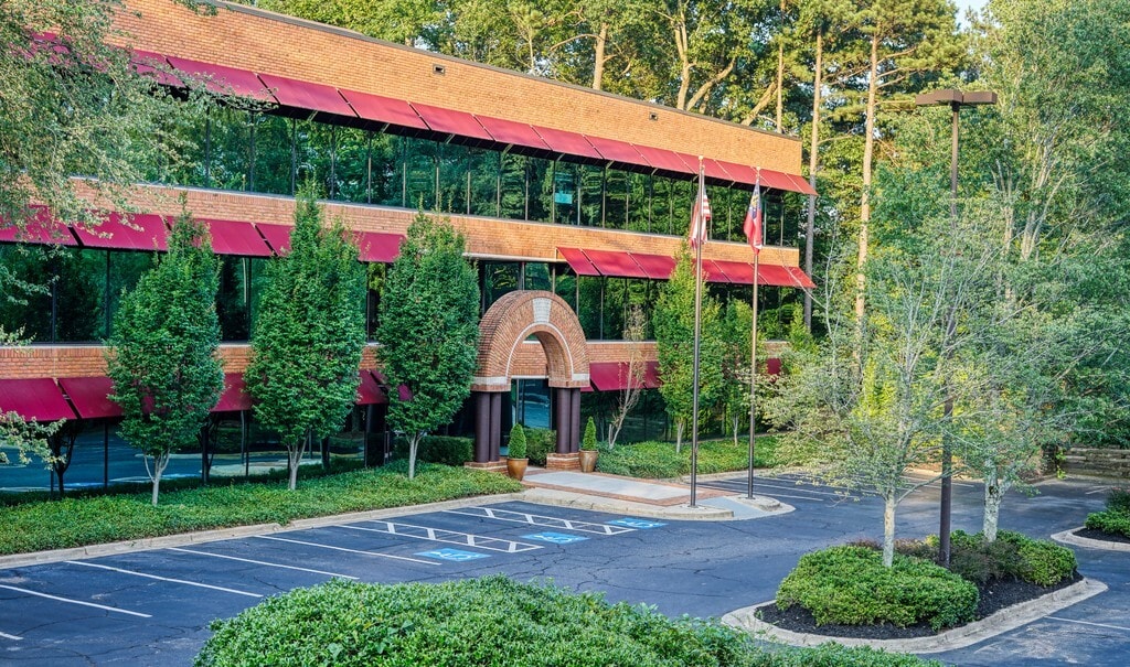 9755 Dogwood Rd, Roswell, GA à louer Photo intérieure– Image 1 sur 8