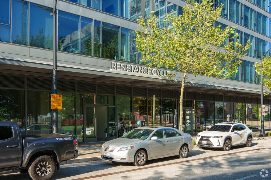 1310 Point St, Baltimore, MD à louer - Photo de l’immeuble – Image 2 sur 15