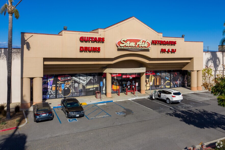18015-18055 Gale Ave, City of Industry, CA à louer - Photo de l’immeuble – Image 3 sur 9