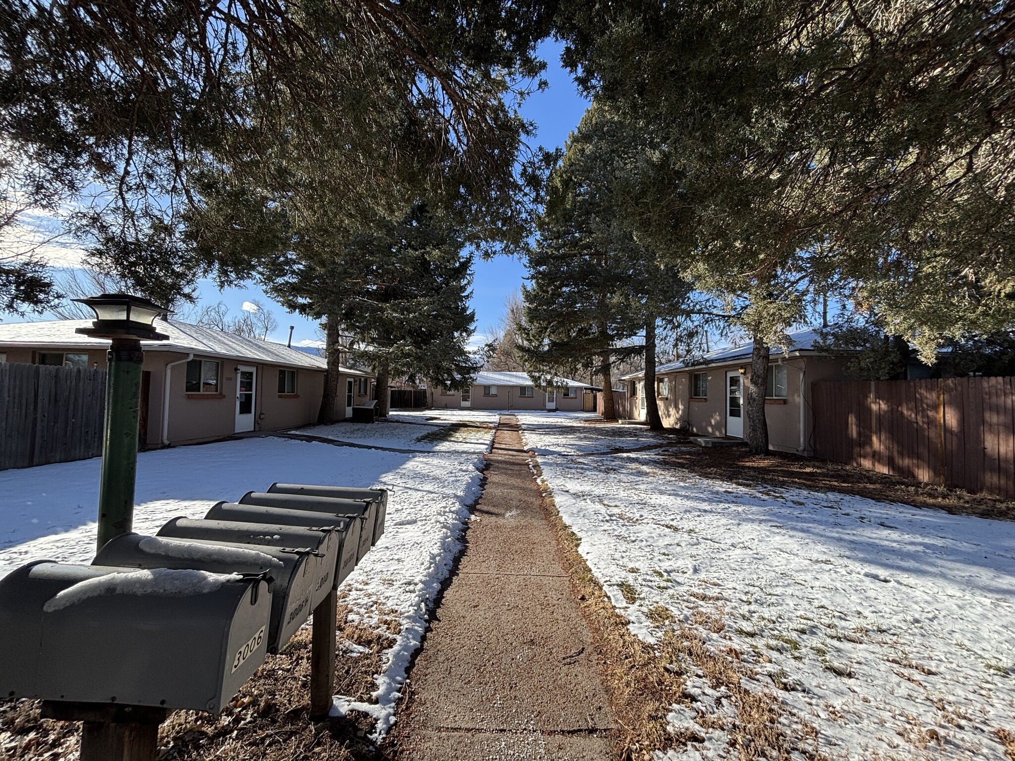 3006 N Institute St, Colorado Springs, CO à vendre Photo principale– Image 1 sur 17