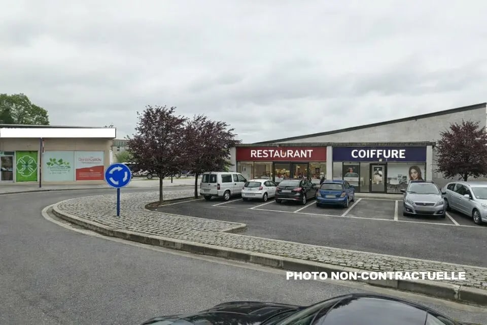 Local commercial dans Saint-Gaudens à louer Photo de l’immeuble– Image 1 sur 6