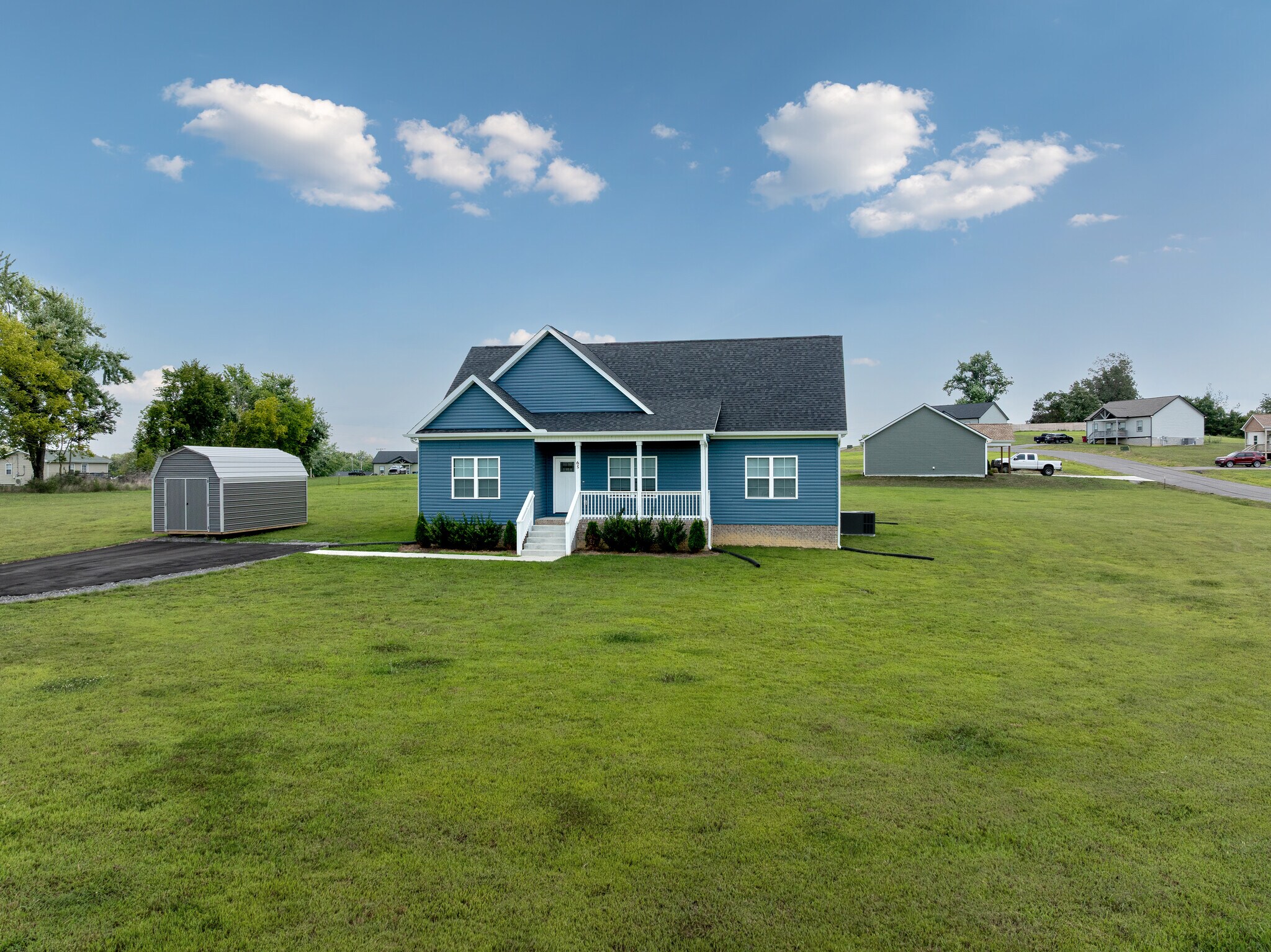 132 Amos Cir, Lafayette, TN à vendre Photo principale– Image 1 sur 2
