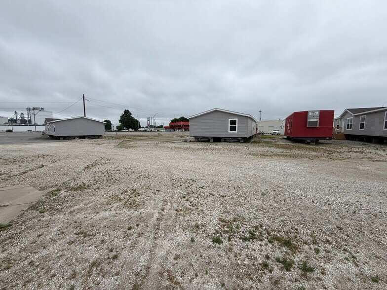 1412 S Thompson St, Springdale, AR à vendre - Photo de l’immeuble – Image 2 sur 7