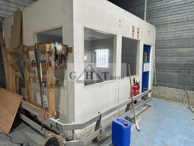 Bureau dans Gonesse à louer - Photo intérieure – Image 2 sur 7