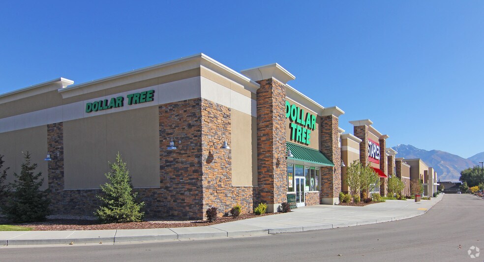 3651 W Market Center Dr, Riverton, UT à louer - Photo de l’immeuble – Image 2 sur 11