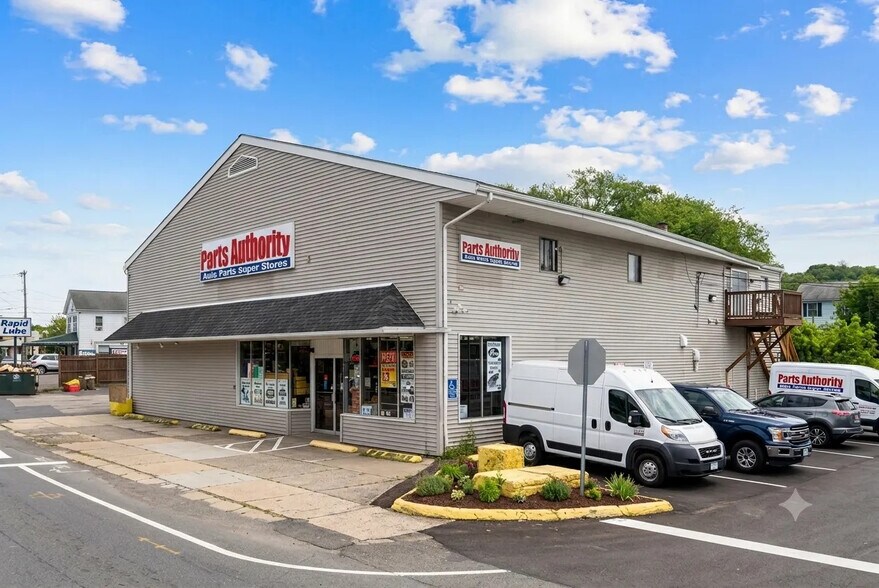118-120 South St, Danbury, CT à vendre - Photo de l’immeuble – Image 2 sur 2