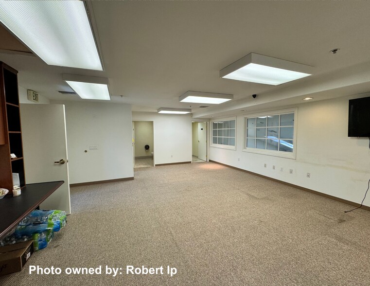 2366 Huntington Dr, San Marino, CA à louer - Photo de l’immeuble – Image 3 sur 8