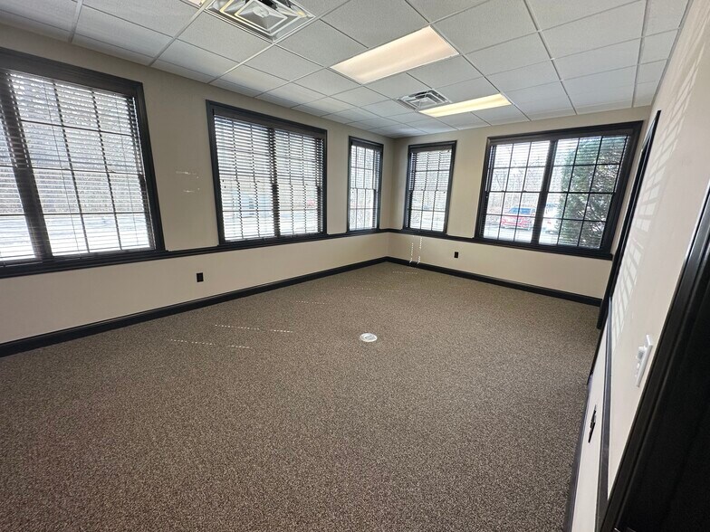 7540 Sawmill Pky, Powell, OH à vendre - Photo de l’immeuble – Image 3 sur 24