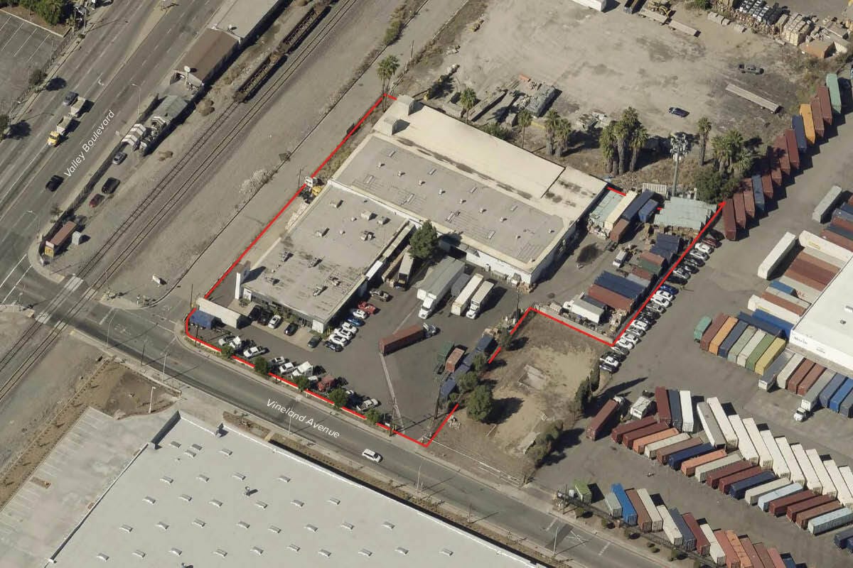 125 N Vineland Ave, City Of Industry, CA à louer Photo intérieure– Image 1 sur 1