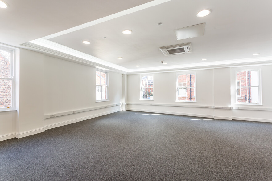 14 Swinegate Ct E, York à louer - Photo de l’immeuble – Image 3 sur 10