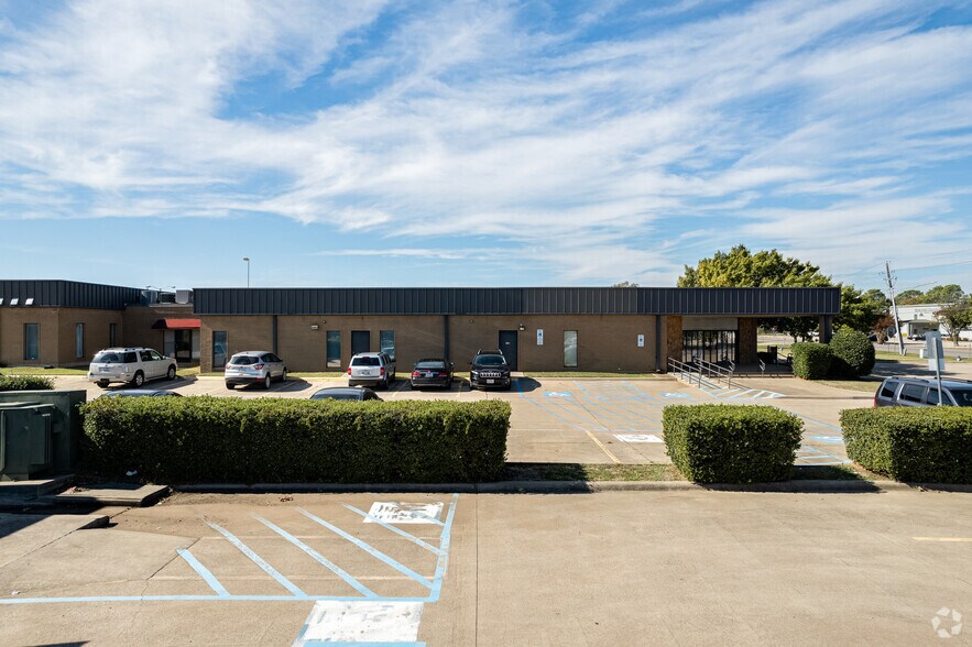 3600 E McKinney St, Denton, TX à vendre - Photo de l’immeuble – Image 3 sur 6