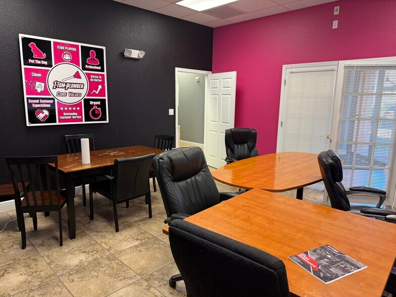 6381 Corporate Park Cir, Fort Myers, FL à louer - Photo de l’immeuble – Image 3 sur 29