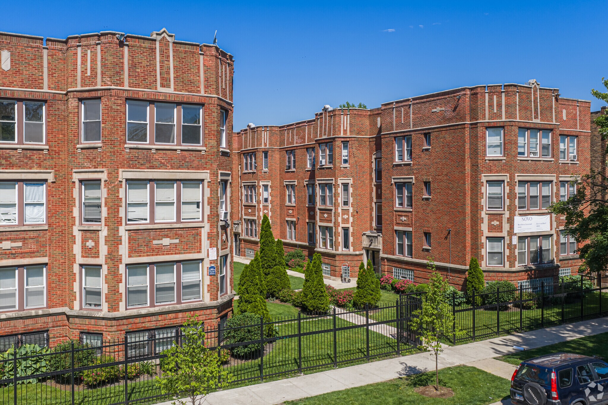7526-7536 S Colfax Ave, Chicago, IL à vendre Photo principale– Image 1 sur 17