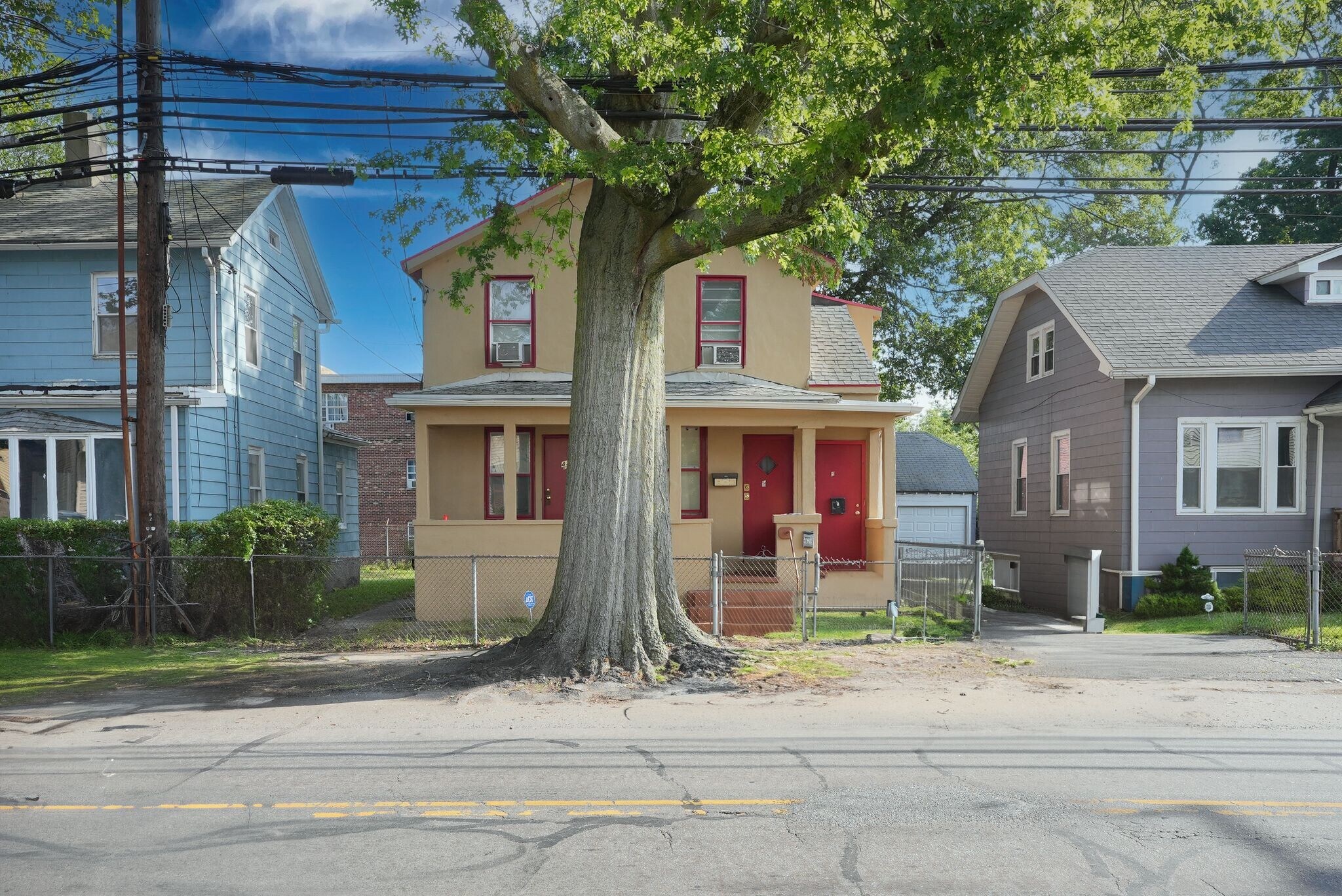 43-45 Granfield Ave, Bridgeport, CT à vendre Photo de l’immeuble– Image 1 sur 2
