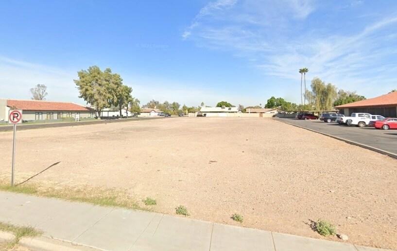 4611 S Lakeshore Dr, Tempe, AZ à vendre - Photo de l’immeuble – Image 3 sur 5