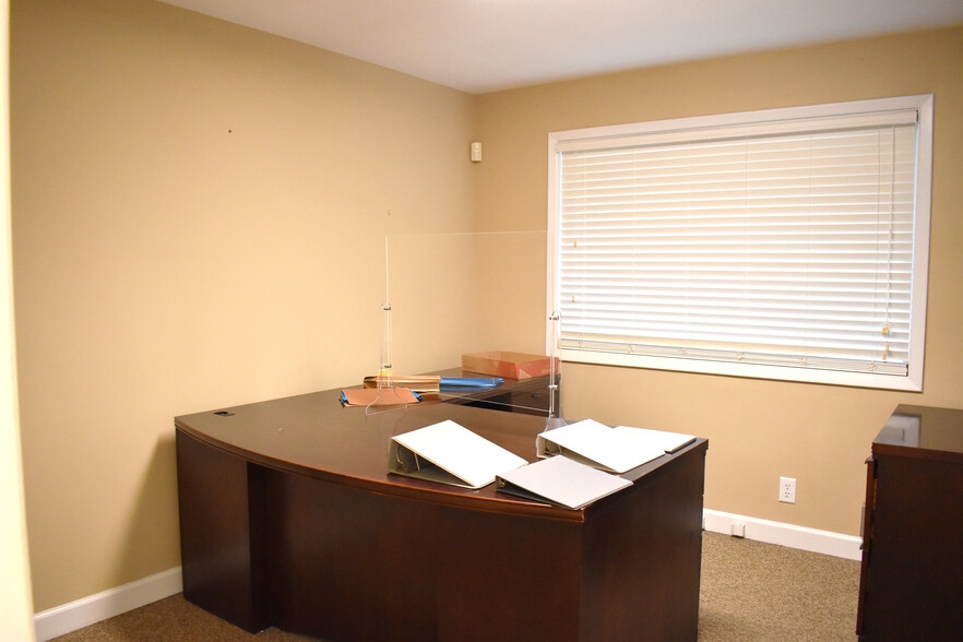 256 Hospital St, Mocksville, NC à louer - Photo de l’immeuble – Image 3 sur 5