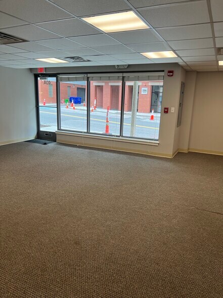 40 A St, Boston, MA à louer - Photo de l’immeuble – Image 2 sur 5