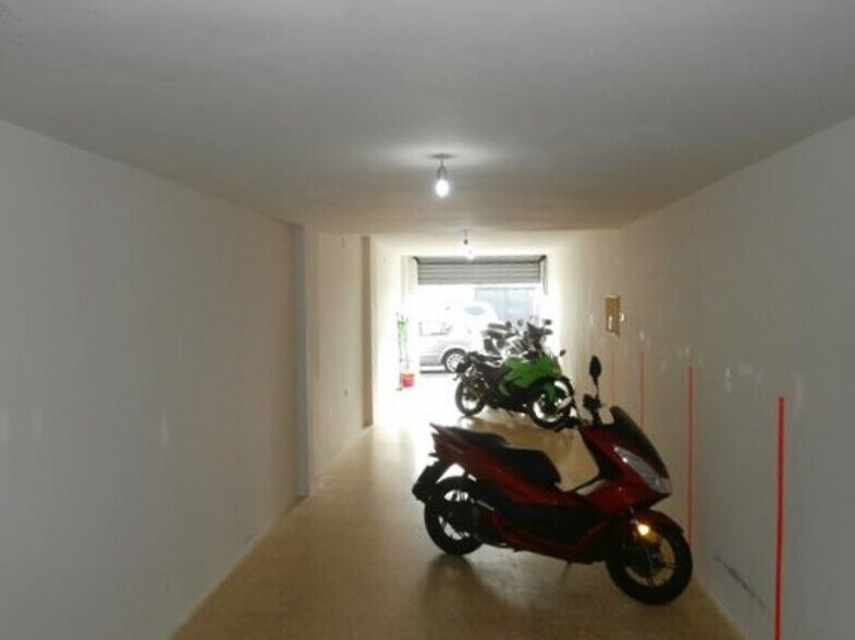 Local commercial dans Córdoba, Córdoba à vendre - Photo intérieure – Image 2 sur 4