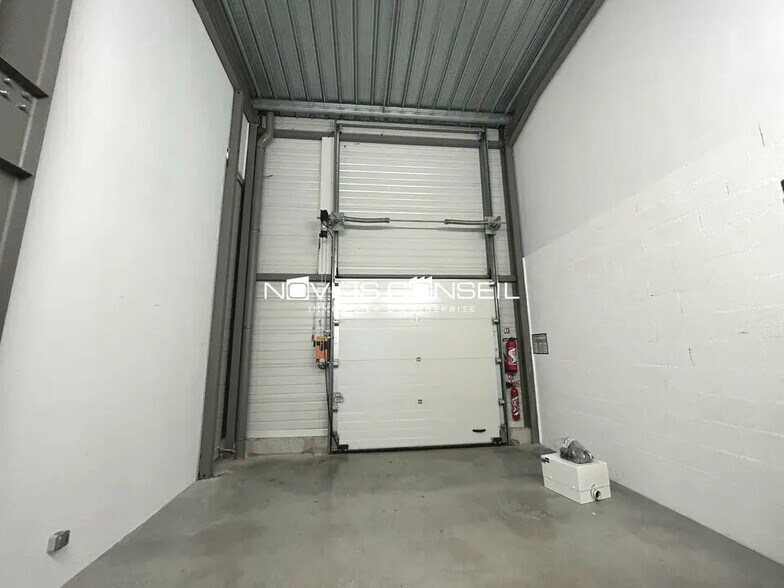 Local d’activités dans Toulouse à louer - Photo de l’immeuble – Image 3 sur 8