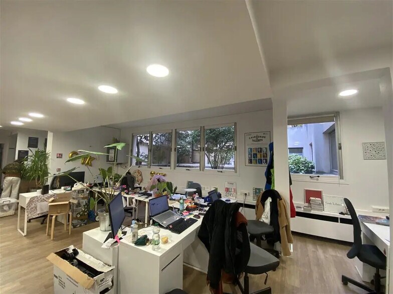 Bureau dans Paris à louer - Photo de l’immeuble – Image 3 sur 9