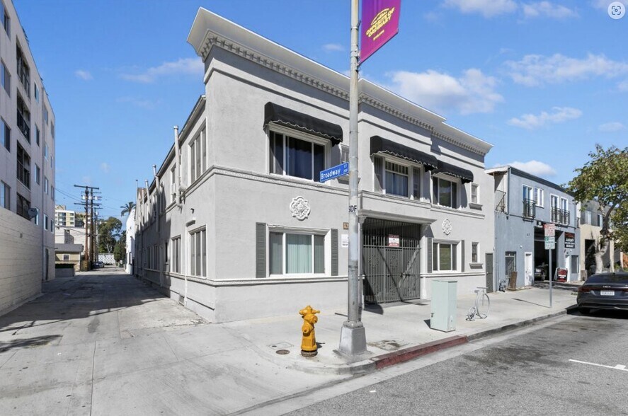 625 E Broadway, Long Beach, CA à vendre - Photo de l’immeuble – Image 3 sur 25
