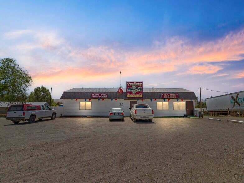 1015 Chestnut St, Carlin, NV à vendre - Photo de l’immeuble – Image 3 sur 36