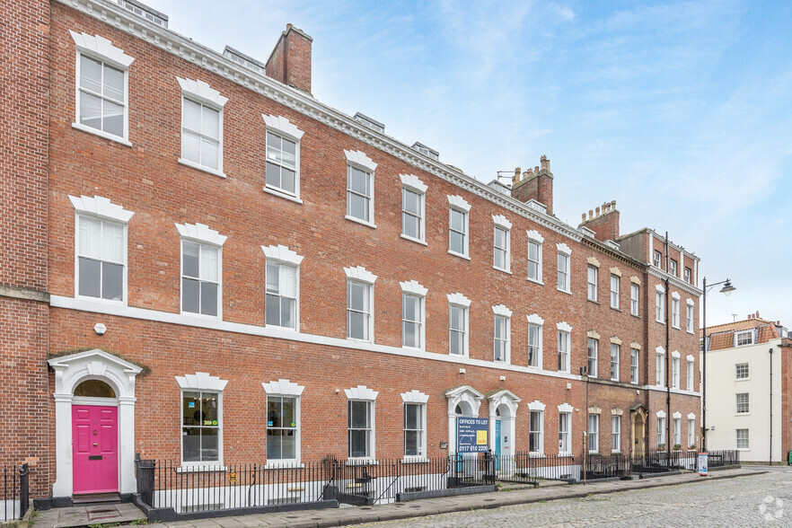 10 Brunswick Sq, Bristol à louer - Photo de l’immeuble – Image 2 sur 4