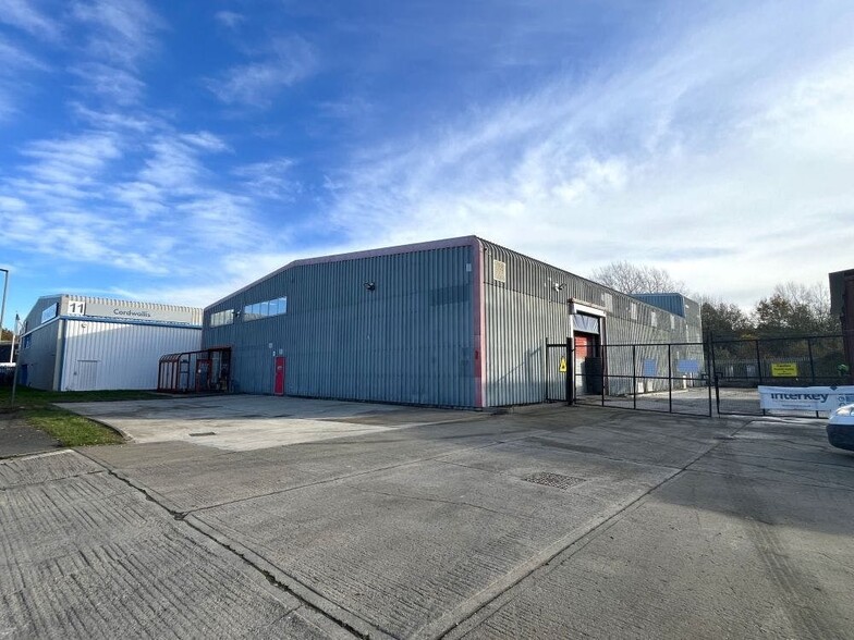 10 Granville Way, Bicester à louer - Photo de l’immeuble – Image 2 sur 23