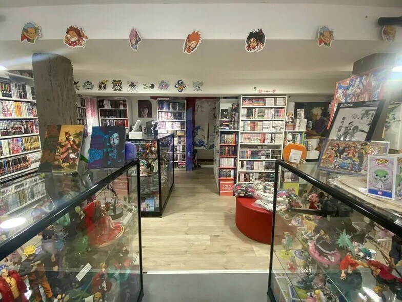 Local commercial dans Quimper à louer - Photo de l’immeuble – Image 2 sur 2