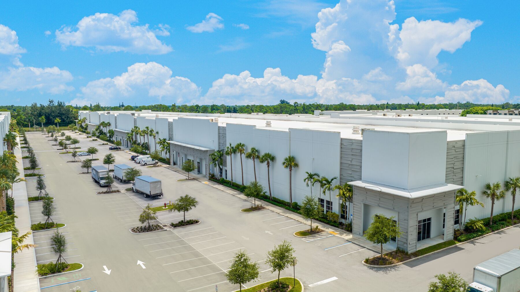 6017 Southern Blvd, West Palm Beach, FL à louer Photo de l’immeuble– Image 1 sur 3