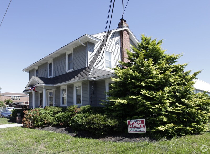 2662 Nottingham Way, Trenton, NJ à vendre - Photo de l’immeuble – Image 2 sur 2