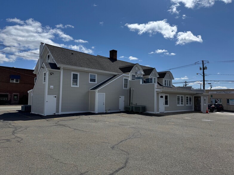625 Wyckoff Ave, Wyckoff, NJ à louer - Photo de l’immeuble – Image 3 sur 4