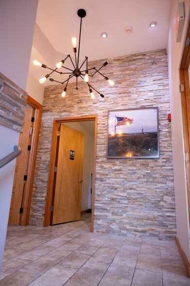 51 Pine St, Atlantic Beach, FL à louer - Photo de l’immeuble – Image 3 sur 29