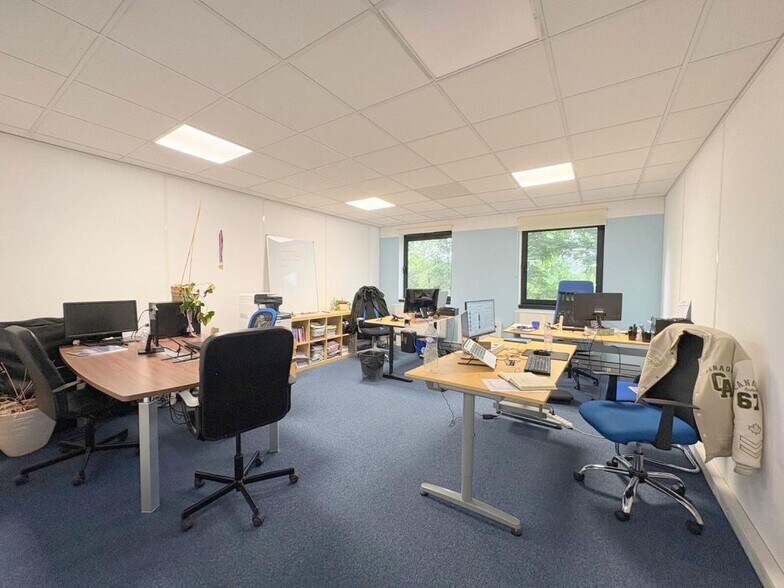 Bureau dans Le Pecq à vendre - Photo intérieure – Image 2 sur 9