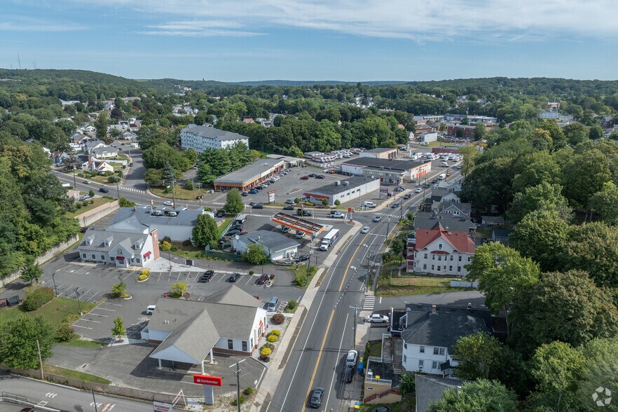 105 Meriden Rd, Waterbury, CT à vendre - Aérien – Image 3 sur 5