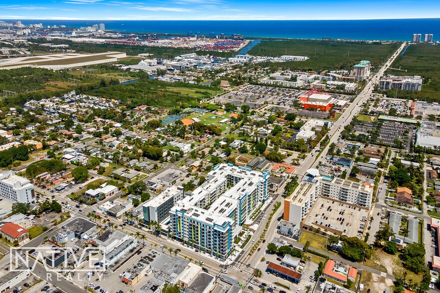 4 N Federal Hwy, Dania Beach, FL à vendre - Photo de l’immeuble – Image 2 sur 21