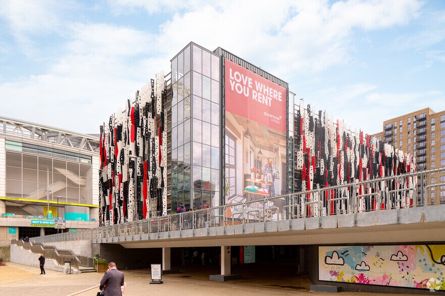 South Way, Wembley à louer - Photo de l’immeuble – Image 2 sur 4