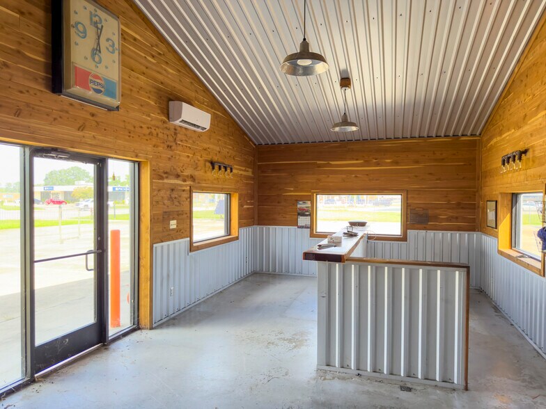 5922 FM 2100, Crosby, TX à vendre - Photo de l’immeuble – Image 3 sur 12