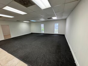 5645 Hillcroft Ave, Houston, TX à louer Photo intérieure– Image 2 sur 6