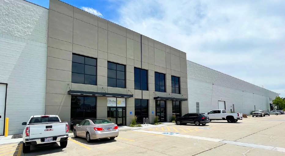 2580-2620 S Decker Lake Blvd, Salt Lake City, UT à louer - Photo de l’immeuble – Image 2 sur 4
