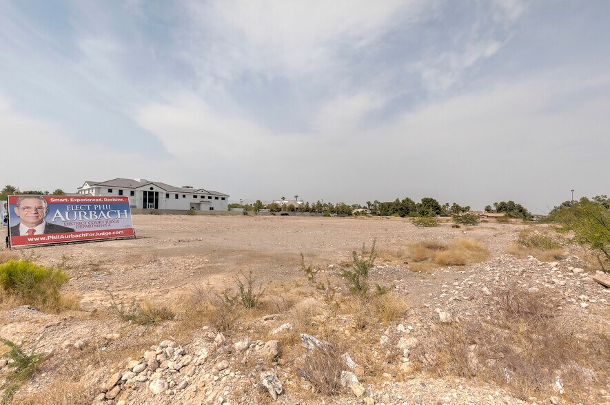 7604 Sahara Avenue, Las Vegas, NV à vendre - Photo de l’immeuble – Image 2 sur 5