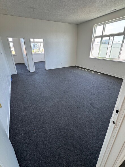146 South Blvd, San Mateo, CA à louer - Photo de l’immeuble – Image 1 sur 8