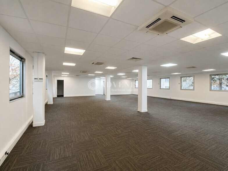 Bureau dans Boulogne-Billancourt à louer - Photo de l’immeuble – Image 2 sur 9