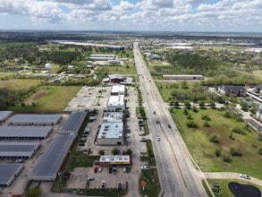 828 FM 646, League City, TX à louer Aérien– Image 1 sur 18