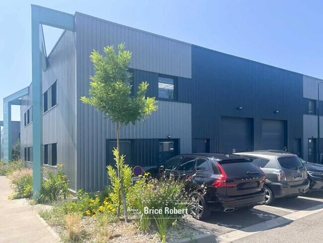 Plus de détails pour Différents types d’espaces à louer